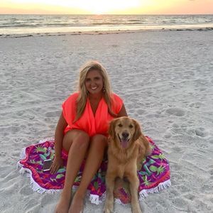 Meet your Posher, Holly